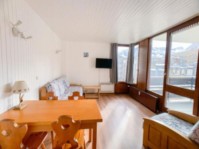 Studio confortable proche pistes et commerces avec balcon - FR-1-502-498